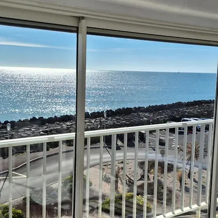 Le Pecherie, T3 Superbe Vue Mer, Parking, Clim, Wifi *