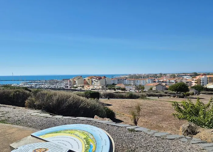 Le Pecherie, T3 Superbe Vue Mer, Parking, Clim, Wifi *