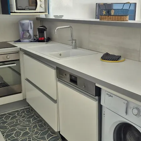 Le Pecherie, T3 Superbe Vue Mer, Parking, Clim, Wifi *