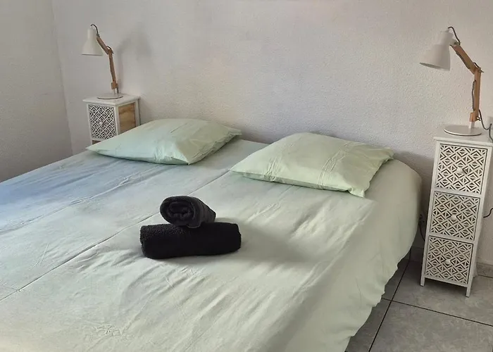 Le Pecherie, T3 Superbe Vue Mer, Parking, Clim, Wifi *