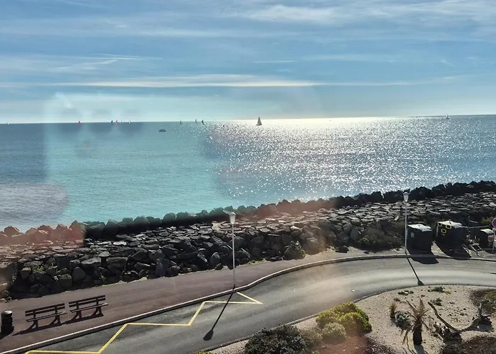 Superbe Vue Pour Ce Joli T3  La Pêcherie Appartement Agde